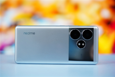 Realme GT Neo7 may be released ahead of schedule: with 1.5K screen + dual-core design