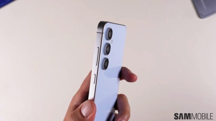 Galaxy S25 size comparison: Galaxy S25 Slim is thinner than Flip 6