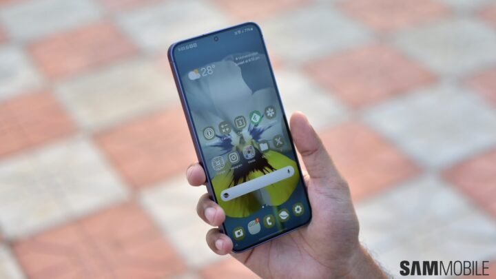 T-Mobile activates Starlink satellite messaging on some Galaxy phones