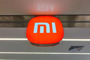 MIX flagship is ready to go! Lu Weibing switches to a new Xiaomi phone