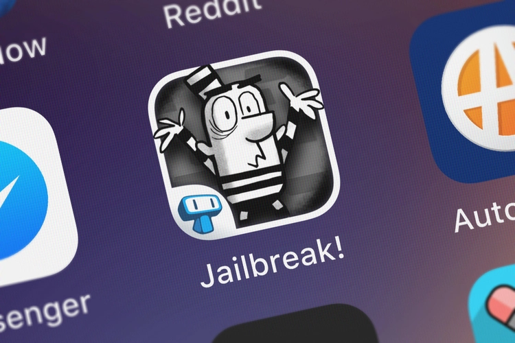 На телефонах с jailbreak функция apple pay недоступна