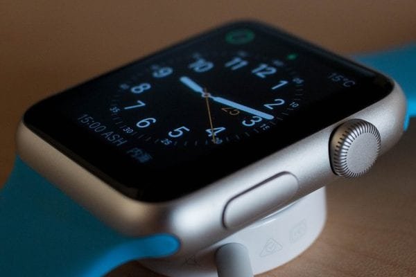 Overheating and Display Damage reported in Apple Watch SE – Research