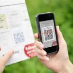 Android QR code reader will automatically zooms in on codes